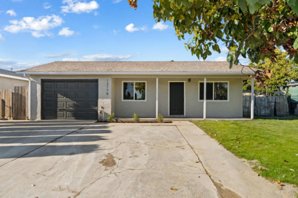 13178 E CYPRESS AVE, PARLIER, CA 93648 - Image 1